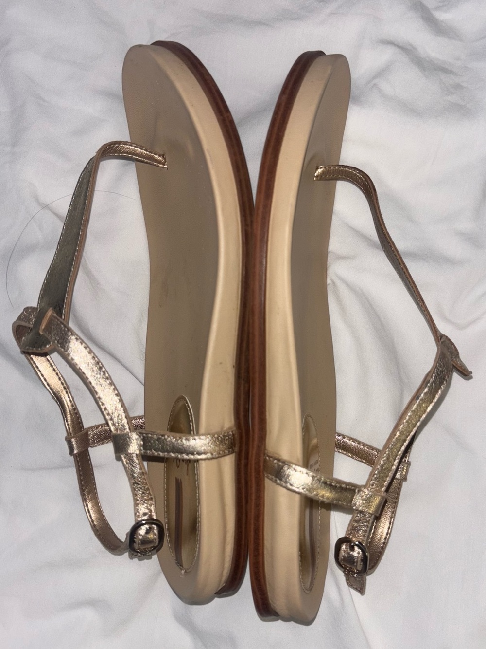 Sam Edelman 8 Gold Metallic Leather T Strap Thong Sandal Flip Flops Coastal Shoe - Picture 10 of 11